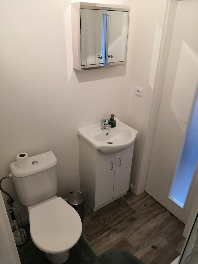 Vehlovice Apartments Mělník المظهر الخارجي الصورة