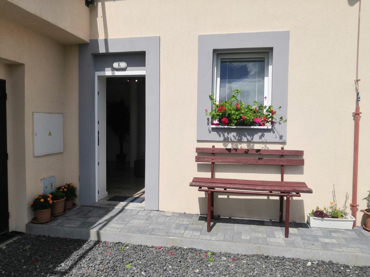 Vehlovice Apartments Mělník المظهر الخارجي الصورة