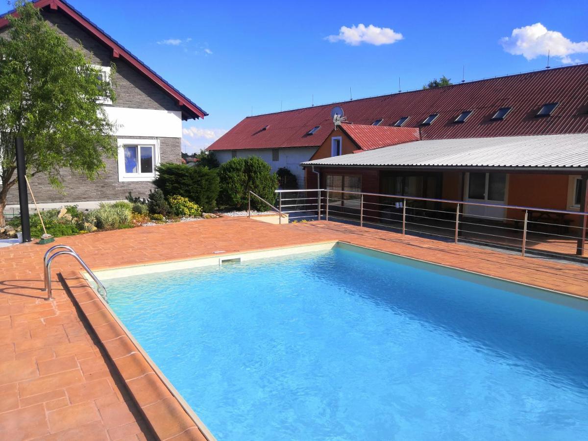 Vehlovice Apartments Mělník المظهر الخارجي الصورة