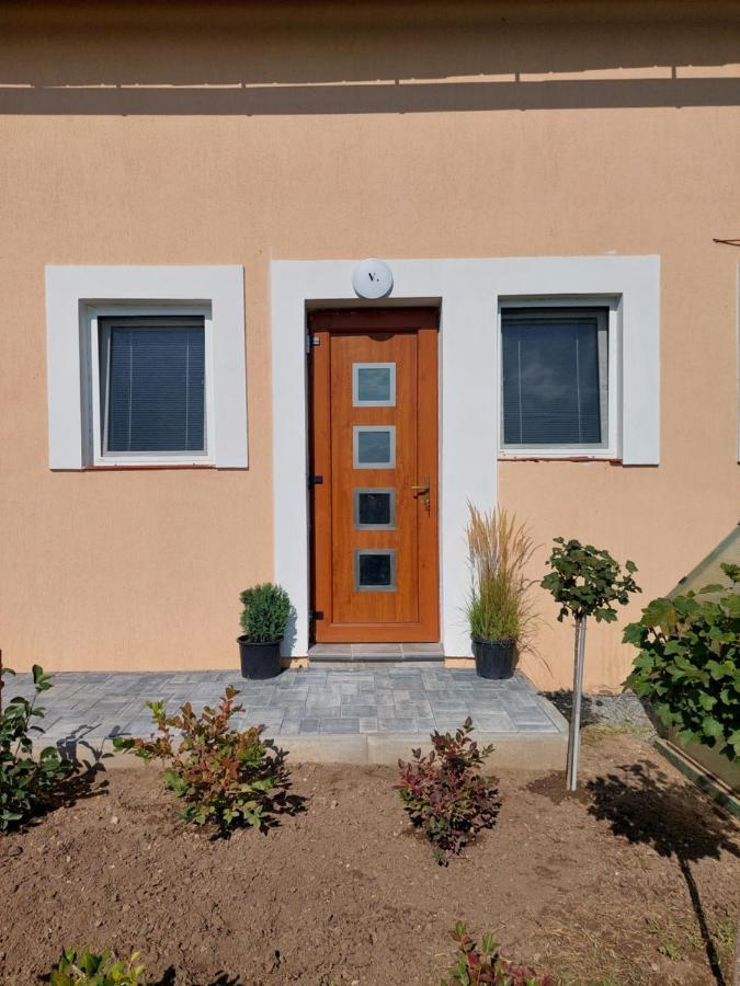 Vehlovice Apartments Mělník المظهر الخارجي الصورة